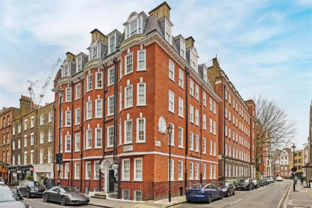 2 Bed Flat for Sale